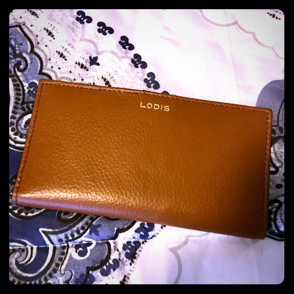 Lodis Handbags - NWT- Lodis Card Holder Leather Wallet Saddle
